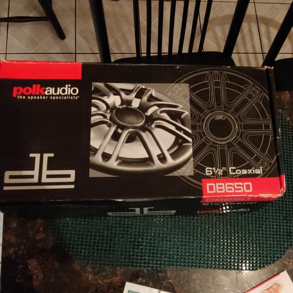 Polk Audio speaker DB650